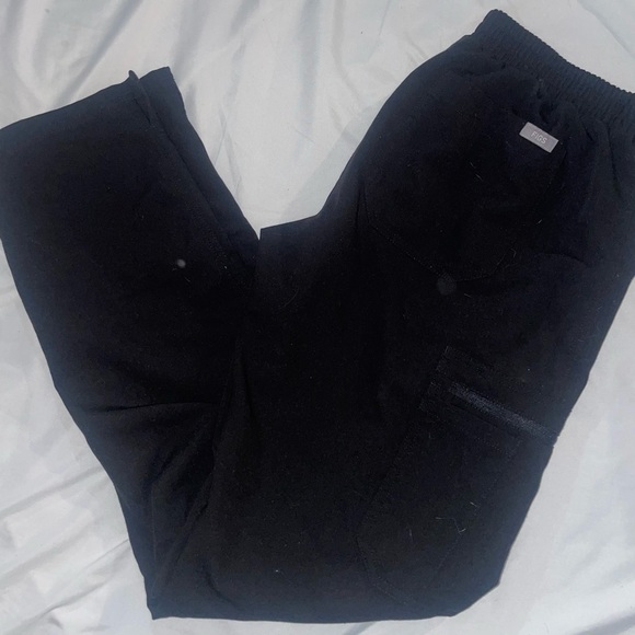 *SOLD* FIGS Yola scrub pants - small, like new - Picture 4 of 8